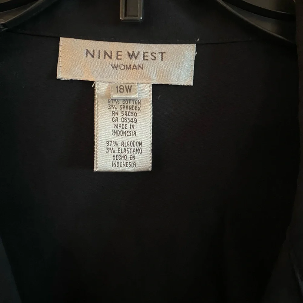 9 West Black Button Down Blouse, size 18W - Picture 2 of 4